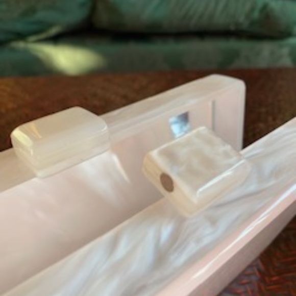 Pearl Acrylic Box Clutch - Picture 4 of 8